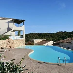 Appart hôtel Con Piscina A 4 Km Da Baja Sardinia, Cala Bitta